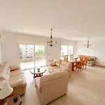 Samson Sea Breeze, 3bed Sleeps 6, Free Wifi Apartamento Limassol