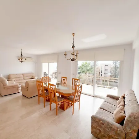 Samson Sea Breeze, 3bed Sleeps 6, Free Wifi Apartament