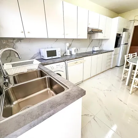 Daire Samson Sea Breeze, 3bed Sleeps 6, Free Wifi