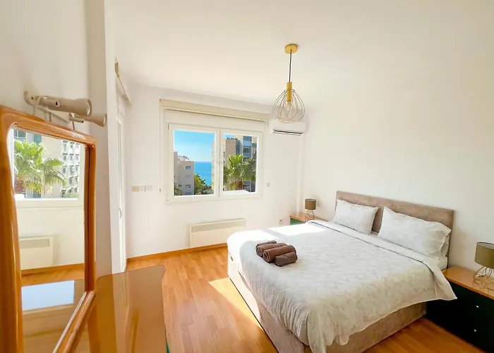 Samson Sea Breeze, 3bed Sleeps 6, Free Wifi Lägenhet Limassol