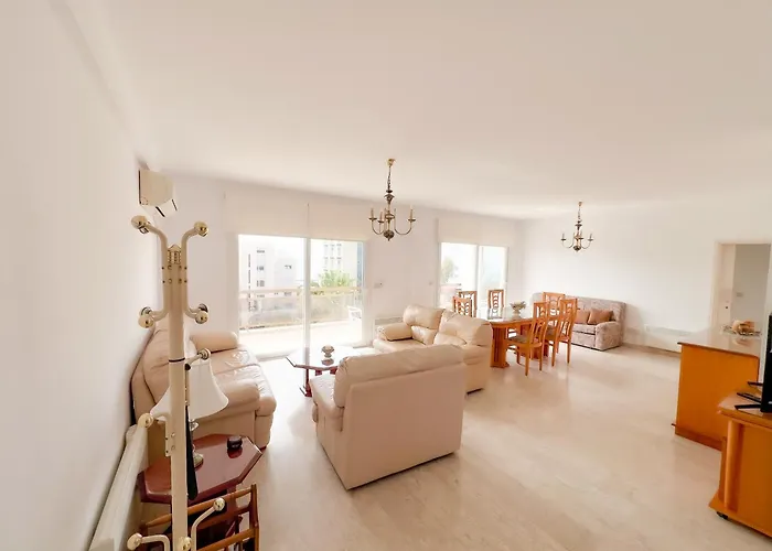 Lägenhet Samson Sea Breeze, 3bed Sleeps 6, Free Wifi Limassol