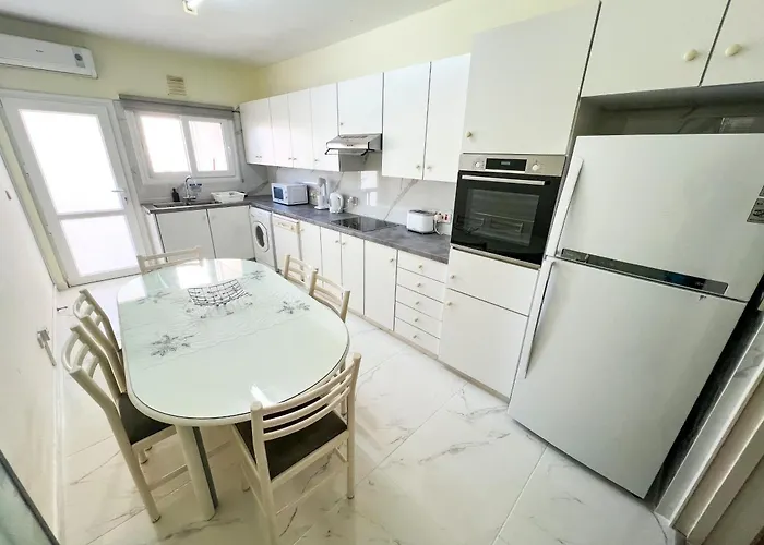 Daire Samson Sea Breeze, 3bed Sleeps 6, Free Wifi *